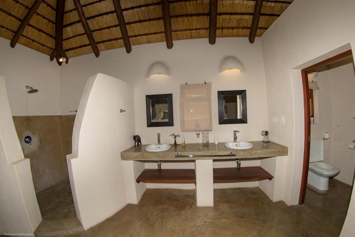 Stunning Mountain Views From A 3-Bedroom Home With Pool Hoedspruit Exterior foto